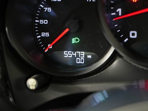 Certified 2018 Porsche Macan image 20