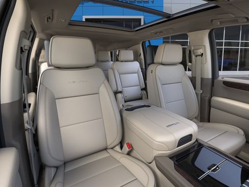New 2026 GMC Yukon XL Denali w/ Denali Reserve Package AWD/4WD image 17