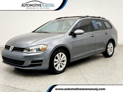 Used 2017 Volkswagen Golf S AWD/4WD image 1