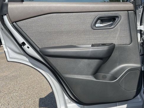 Certified 2023 Nissan Rogue SV image 13