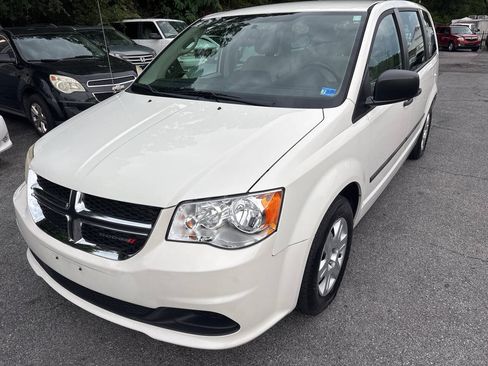 Used 2013 Dodge Grand Caravan American Value Package FWD image 2
