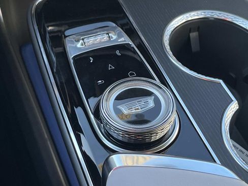 New 2026 Cadillac Lyriq Sport AWD/4WD image 32