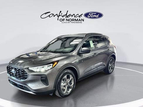 New 2026 Ford Escape ST-Line w/ Cold Weather Package FWD image 4