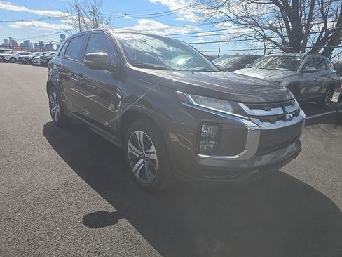 Used 2025 Mitsubishi Outlander Sport SE AWD/4WD image 3