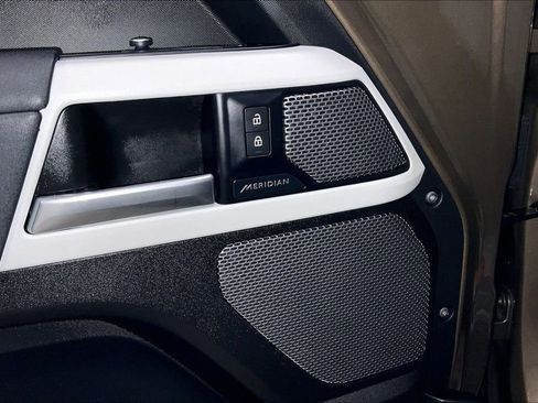 Used 2020 Land Rover Defender 110 First Edition AWD/4WD image 15