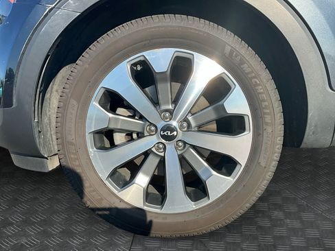 Used 2022 Kia Telluride S FWD image 14