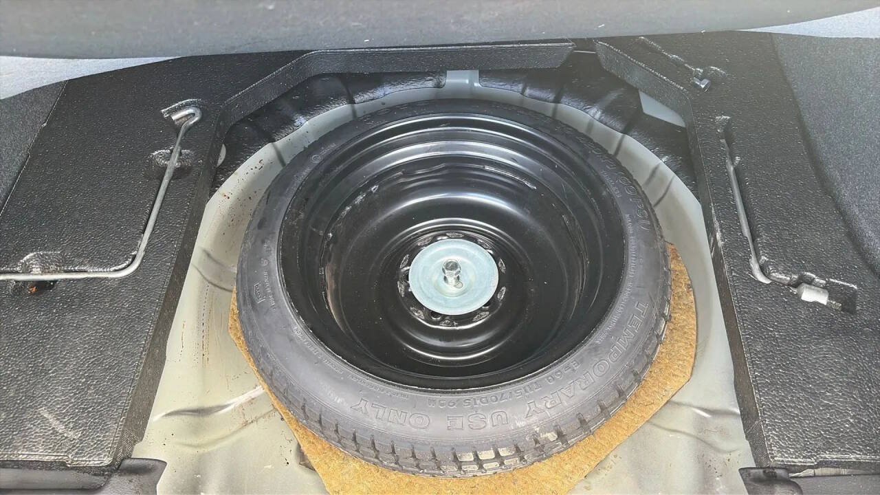 Used 2010 MAZDA MAZDA3 i Touring FWD image 18