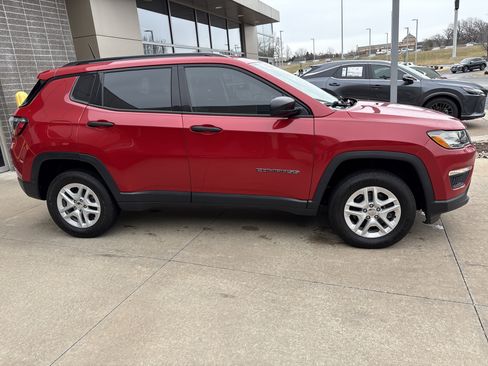 Used 2018 Jeep Compass Sport image 11