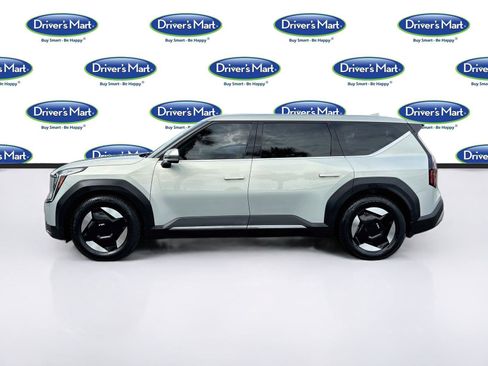 Used 2024 Kia EV9 Light Long Range RWD image 4