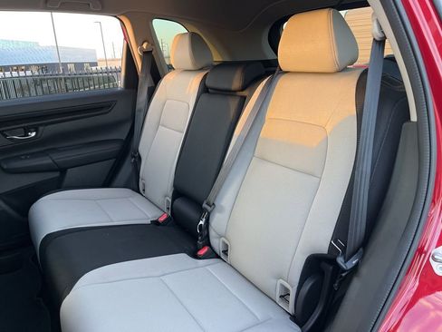 Used 2025 Honda CR-V LX image 25