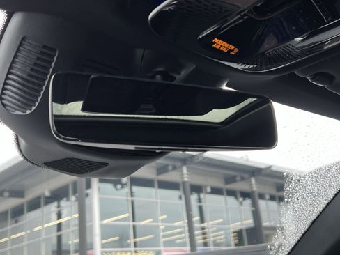 Certified 2025 Mercedes-Benz GLC 300 4MATIC image 27