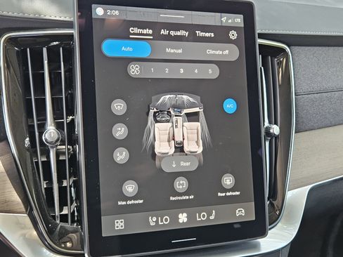 New 2026 Volvo XC90 B5 Plus w/ Protection Package Premier image 29