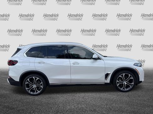 Used 2025 BMW X5 xDrive40i AWD/4WD image 11