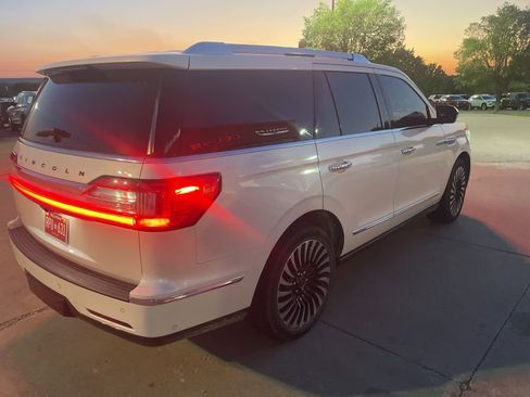 Used 2019 Lincoln Navigator Black Label AWD/4WD image 3