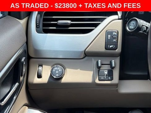 Used 2020 GMC Yukon XL SLT w/ Premium Edition RWD image 23
