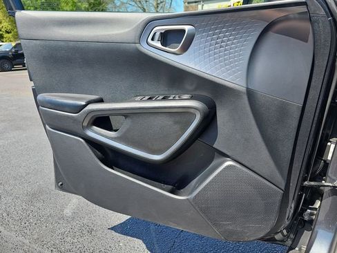 Used 2020 Kia Soul S FWD image 30