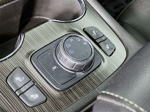 Certified 2021 GMC Acadia SLT w/ Trailering Package image 20