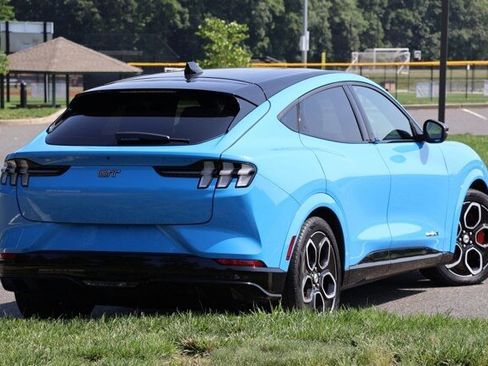 Certified 2022 Ford Mustang Mach-E GT image 5