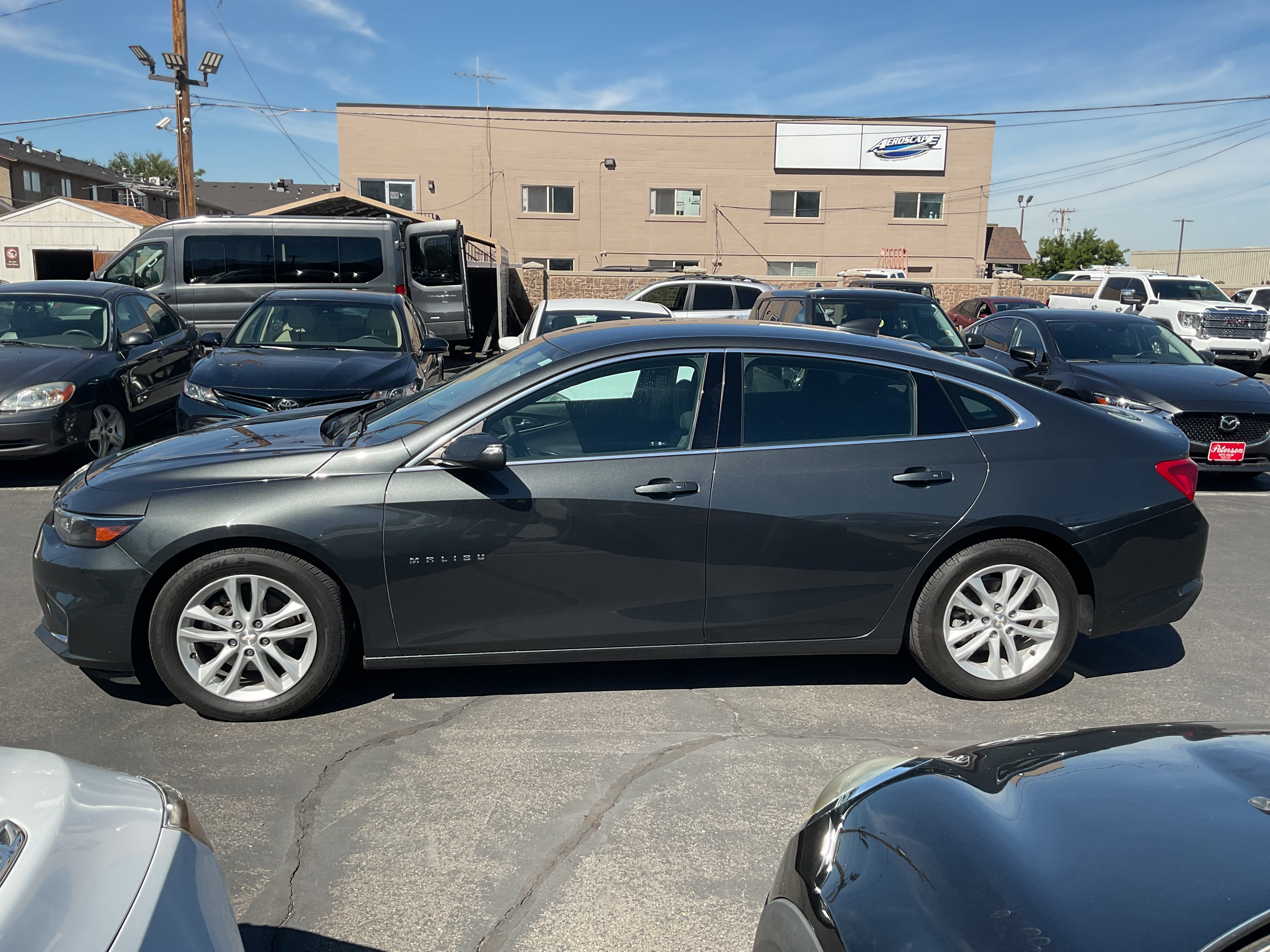 Used 2017 Chevrolet Malibu LT FWD image 5