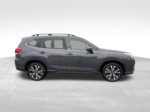 Used 2022 Subaru Forester Limited image 9