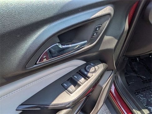 Used 2024 Chevrolet Trax LT image 11