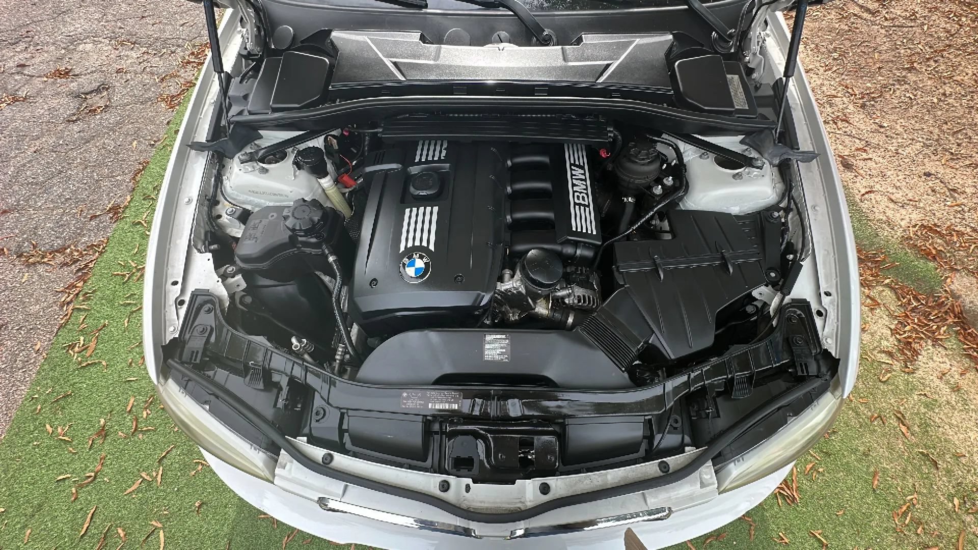 Used 2012 BMW 128i Convertible RWD image 19