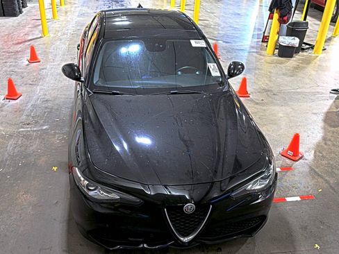 Used 2019 Alfa Romeo Giulia Ti Sport w/ Quick Order Package 22U Sport image 2