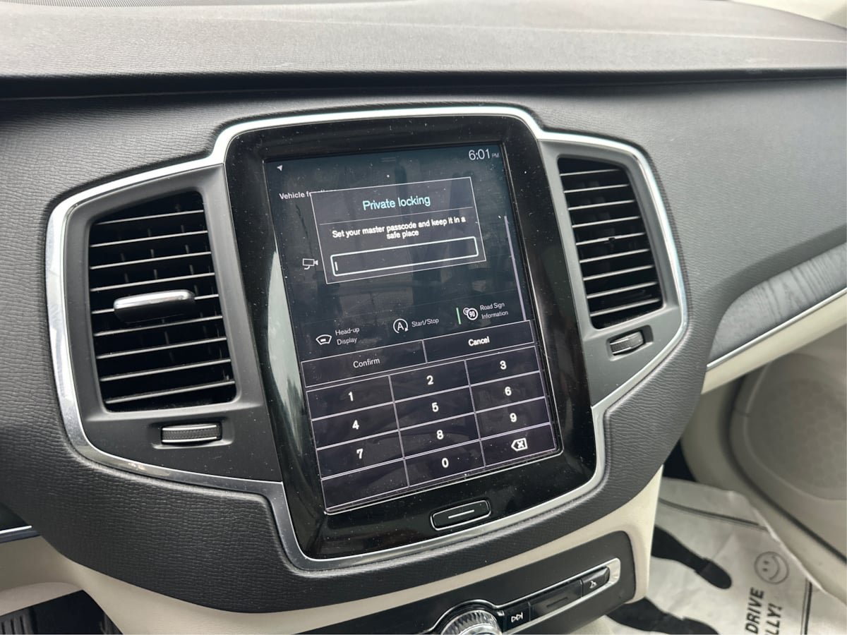 Used 2020 Volvo XC90 T6 Momentum w/ Protection Package Premier AWD/4WD image 16