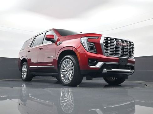 Used 2026 GMC Yukon Denali AWD/4WD image 24