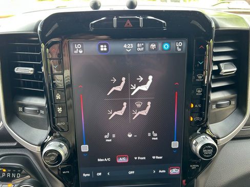 Used 2022 RAM 1500 Big Horn AWD/4WD image 48