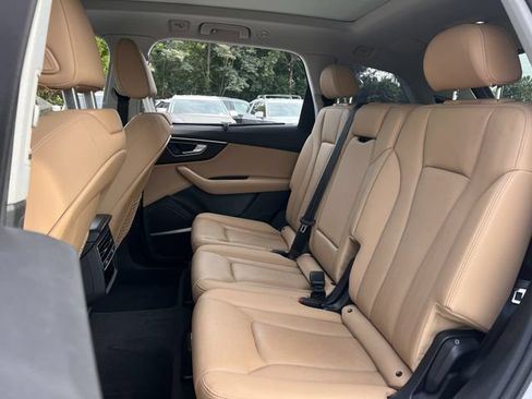 Used 2021 Audi Q7 3.0T Prestige w/ Prestige Package AWD/4WD image 18