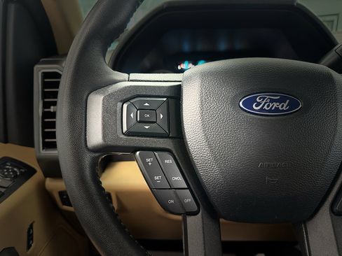 Used 2019 Ford F150 XLT w/ Equipment Group 302A Luxury AWD/4WD image 18