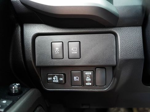 Used 2023 Toyota Tacoma TRD Off-Road w/ TRD Premium Off Road Package AWD/4WD image 31
