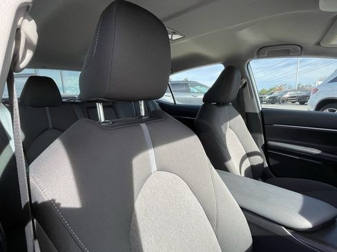Used 2023 Toyota Camry LE image 27