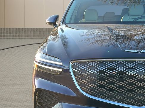 Certified 2026 Genesis GV70 2.5T image 10