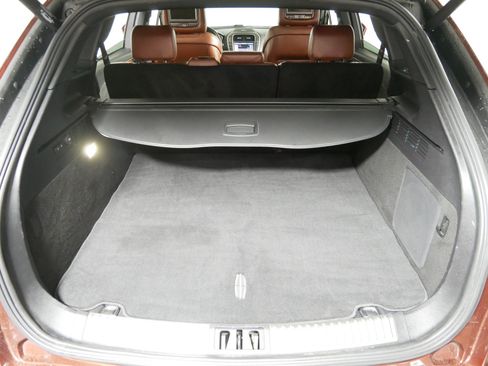 Used 2016 Lincoln MKX Reserve w/ Technology Package FWD image 18