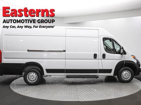 Used 2023 RAM ProMaster 3500 w/ Driver Convenience Group image 4
