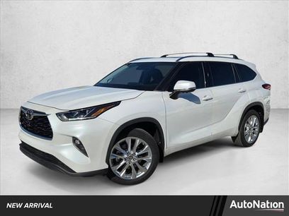 Used 2023 Toyota Highlander Limited