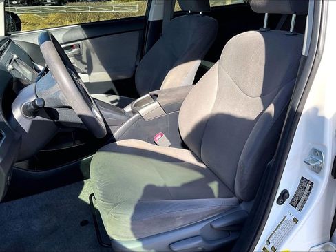 Used 2013 Toyota Prius Two image 28