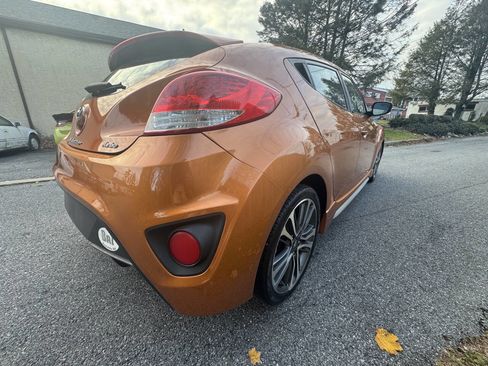 Used 2016 Hyundai Veloster Turbo image 6