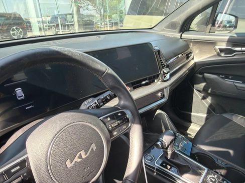 Used 2023 Kia Sportage X-Line w/ X-Line Premium Package AWD/4WD image 4
