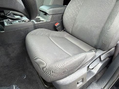 Used 2024 Toyota Tacoma SR5 AWD/4WD image 21