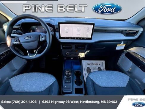 New 2025 Ford Maverick XLT image 9