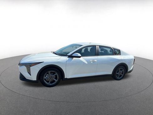 Used 2025 Kia K4 LXS image 4