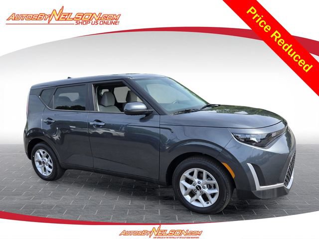 Used 2025 Kia Soul LX w/ LX Technology Package FWD image 1