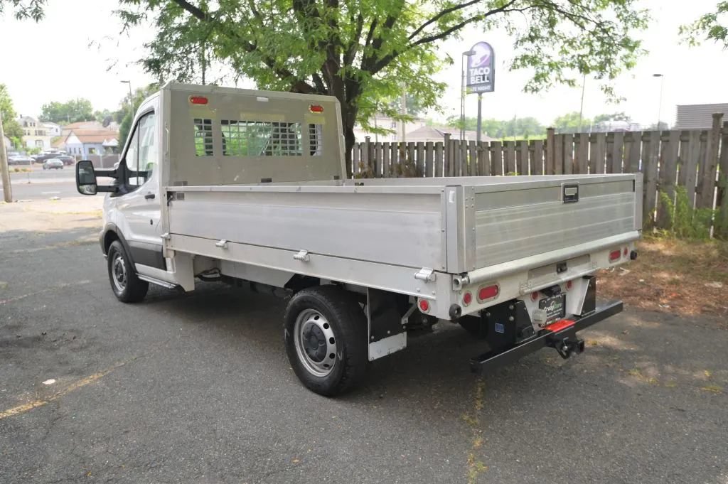 Used 2018 Ford Transit 250 138 RWD image 3