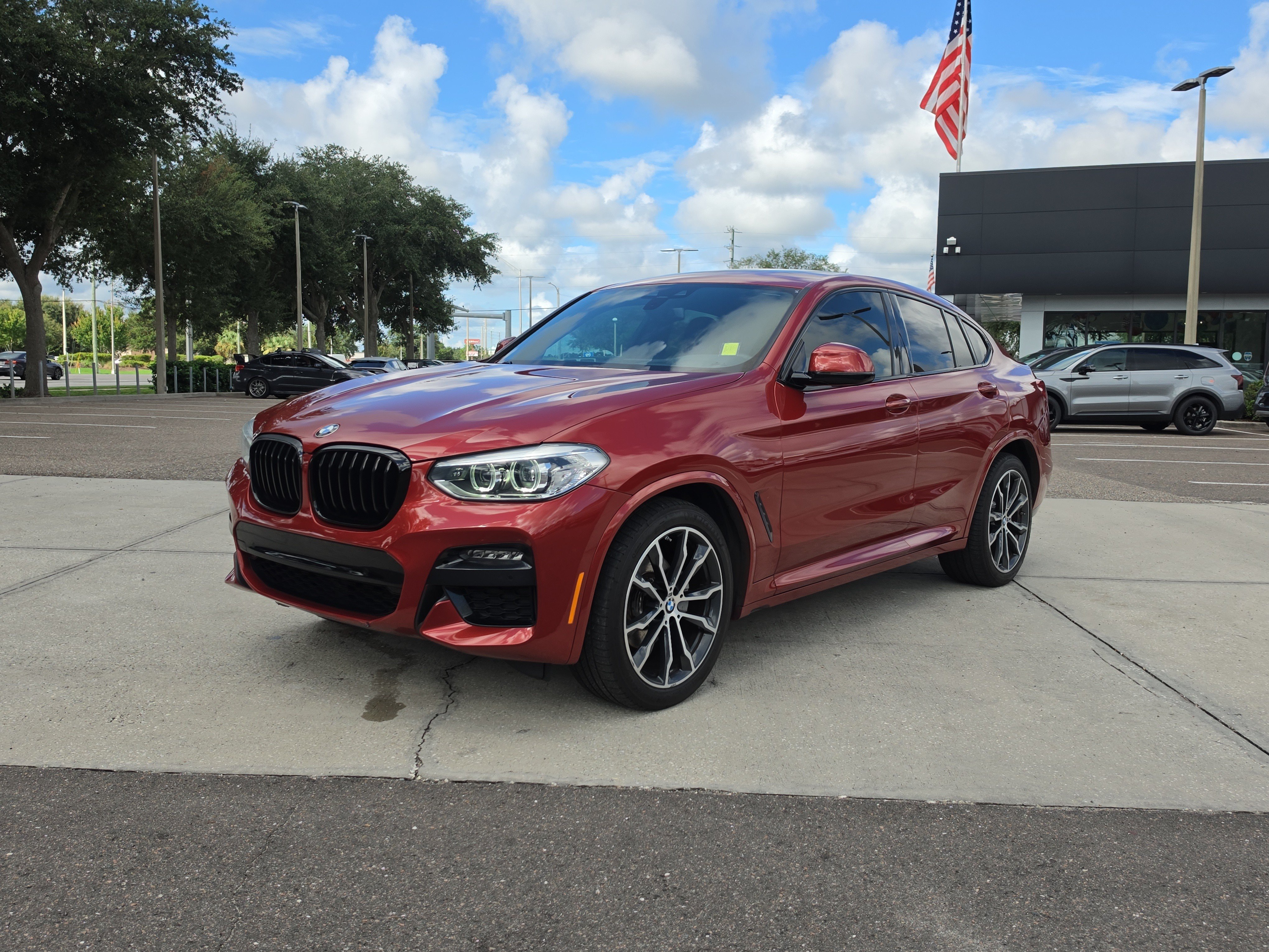 Used 2021 BMW X4 xDrive30i w/ M Sport Package AWD/4WD image 4