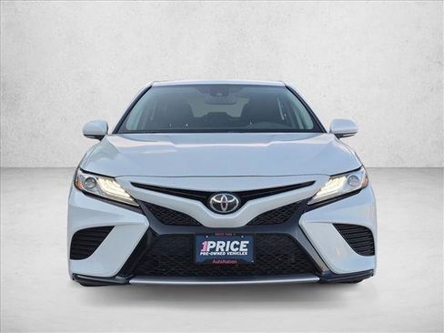 Used 2020 Toyota Camry XSE FWD image 2