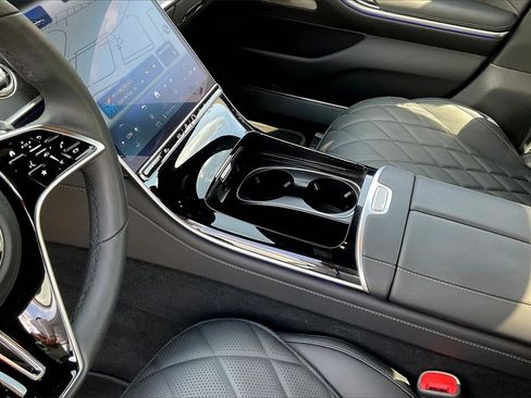 Used 2025 Mercedes-Benz S 580 4MATIC Sedan image 12