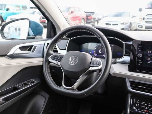 New 2025 Volkswagen Taos SE w/ Black Wheel Package FWD image 14